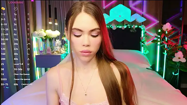 MimiFors online show from October 2025 05:46:02 PM