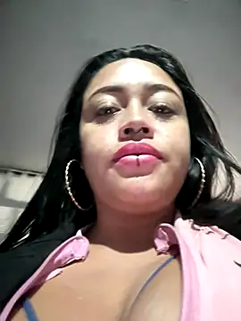 -Mia1 online show from December 2025 12:45:02 PM