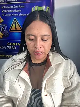 Snapshot of -Mia1 chatting on May 2026 12:24:02 PM -Mia1 online show from May 2026 12:24:02 PM
