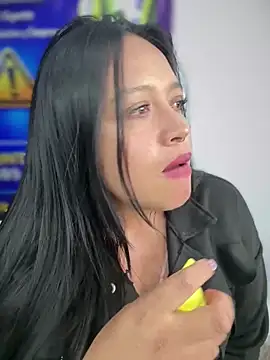 Snapshot of -Mia1 chatting on May 2026 01:21:02 PM -Mia1 online show from May 2026 01:21:02 PM