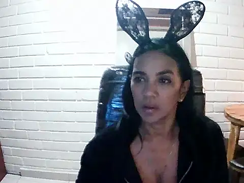 Snapshot of MiiaVelasquez chatting on October 2025 03:51:02 AM MiiaVelasquez online show from October 2025 03:51:02 AM