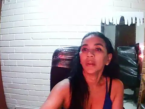 Snapshot of MiiaVelasquez chatting on November 2025 04:01:02 AM MiiaVelasquez online show from November 2025 04:01:02 AM