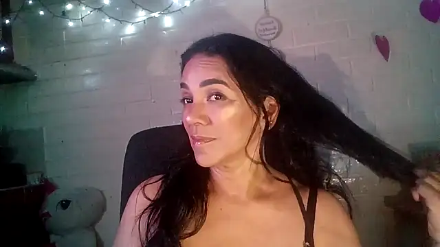 MiiaVelasquez online show from March 2026 04:51:01 AM