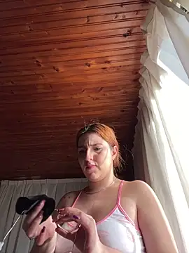 Snapshot of CoraVibes chatting on March 2026 11:59:02 AM CoraVibes online show from March 2026 11:59:02 AM