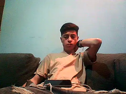 Snapshot of Newbrian20 chatting on September 2025 09:37:02 PM Newbrian20 online show from September 2025 09:37:02 PM