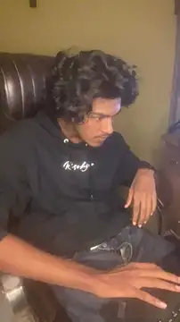 Snapshot of thecatfish chatting on November 2025 10:29:02 PM thecatfish online show from November 2025 10:29:02 PM