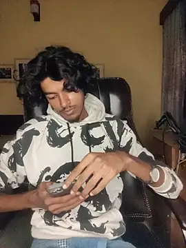 Snapshot of thecatfish chatting on November 2025 10:26:02 PM thecatfish online show from November 2025 10:26:02 PM