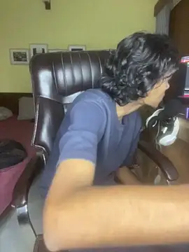 Snapshot of thecatfish chatting on November 2025 04:42:02 PM thecatfish online show from November 2025 04:42:02 PM