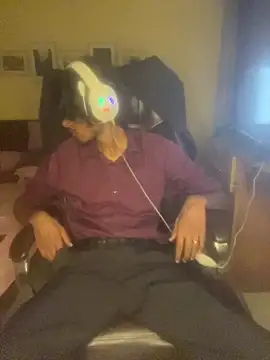 Snapshot of thecatfish chatting on December 2025 10:27:02 PM thecatfish online show from December 2025 10:27:02 PM