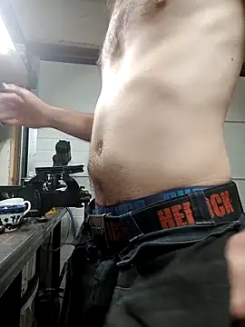 PrettyBoyNickyxh online show from April 2026 03:39:02 PM