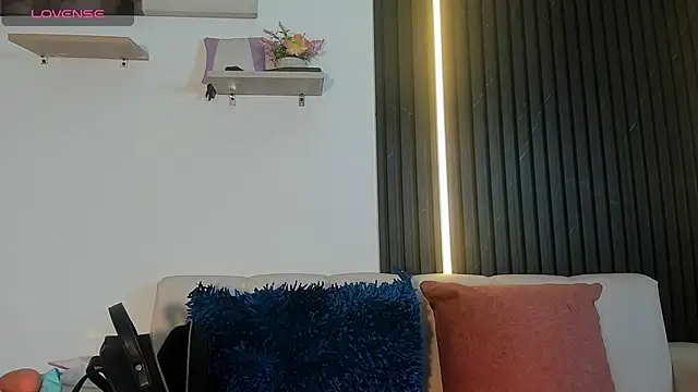 Mia Duarte1 online show from October 2025 12:25:02 PM