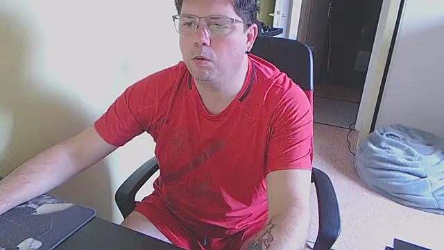 Snapshot of blueandwhite1 chatting on February 2025 09:01:01 AM blueandwhite1 online show from February 2025 09:01:01 AM