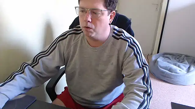 Snapshot of blueandwhite1 chatting on March 2025 10:03:02 AM blueandwhite1 online show from March 2025 10:03:02 AM