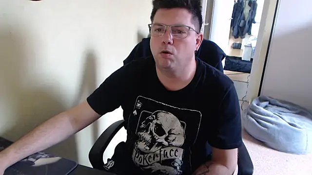 Snapshot of blueandwhite1 chatting on March 2025 11:20:01 AM blueandwhite1 online show from March 2025 11:20:01 AM