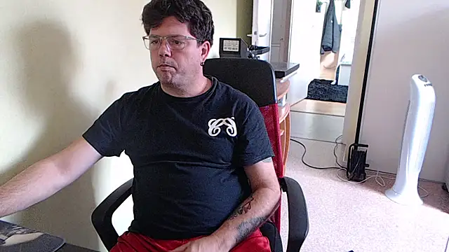 Snapshot of blueandwhite1 chatting on September 2025 07:30:01 AM blueandwhite1 online show from September 2025 07:30:01 AM