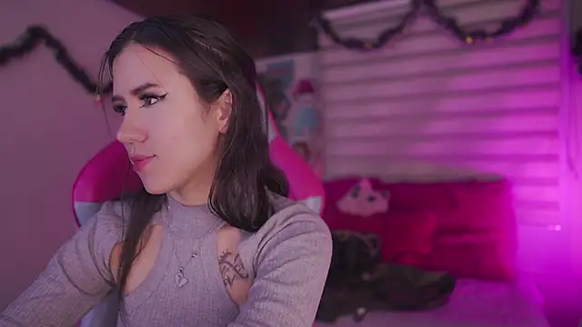  chloe moons  online show from December 2025 10:47:01 PM