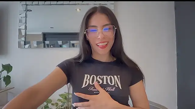 Snapshot of sasha_jonne chatting on January 2026 06:35:02 PM sasha jonne online show from January 2026 06:35:02 PM