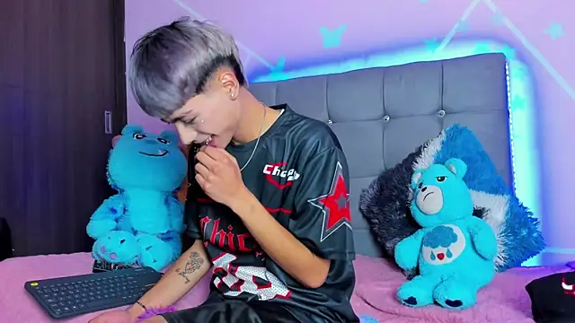 Snapshot of Playboy_Andersex chatting on September 2025 04:51:02 PM Playboy Andersex online show from September 2025 04:51:02 PM