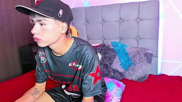 Snapshot of Playboy_Andersex chatting on September 2025 05:02:02 PM Playboy Andersex online show from September 2025 05:02:02 PM