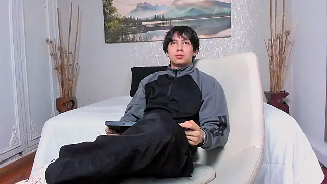 Tyler durten online show from September 2025 03:17:01 AM