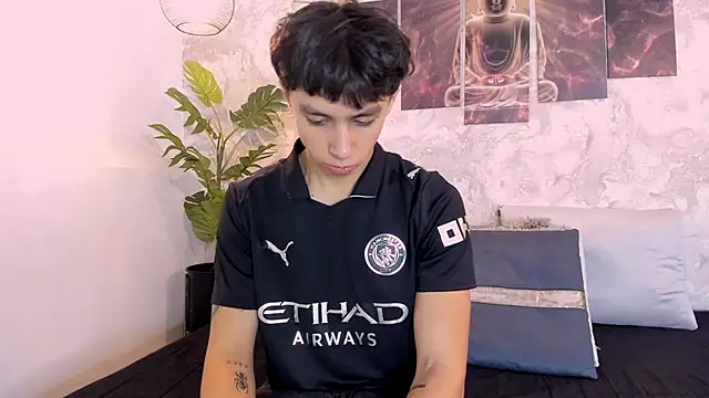 Tyler durten online show from October 2025 03:27:01 AM