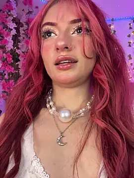 Snapshot of LucyGray chatting on April 2026 09:37:02 PM LucyGray online show from April 2026 09:37:02 PM