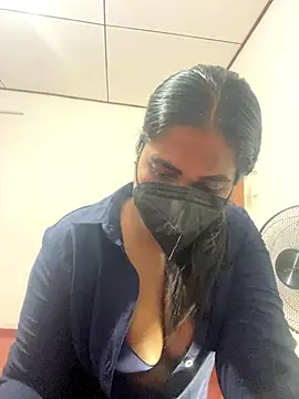 Choco Chuby online show from November 2025 11:21:02 AM