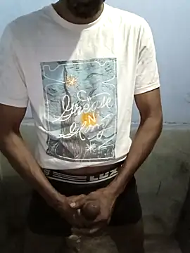 Snapshot of Mr_xxx007@xh chatting on March 2026 11:30:02 PM Mr xxx007xh online show from March 2026 11:30:02 PM