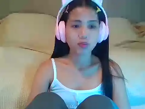 AnnewithanE online show from September 2025 03:08:01 AM