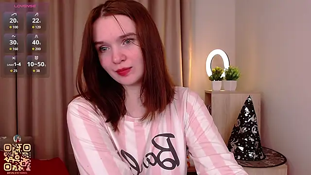 Snapshot of EvaJackson111 chatting on October 2025 02:18:02 PM EvaJackson111 online show from October 2025 02:18:02 PM