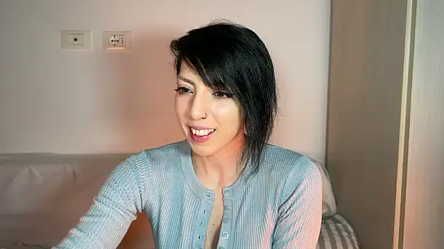 Snapshot of flowermadness chatting on March 2026 06:41:02 AM flowermadness online show from March 2026 06:41:02 AM