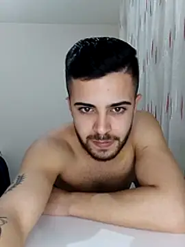 Ozi1910 online show from December 2025 04:14:02 PM