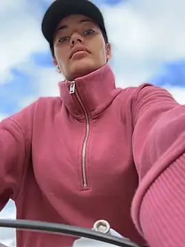 Snapshot of Risky_Workouts chatting on September 2025 08:52:01 AM Risky Workouts online show from September 2025 08:52:01 AM