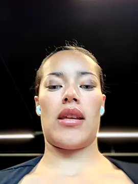 Snapshot of Risky_Workouts chatting on October 2025 12:22:02 PM Risky Workouts online show from October 2025 12:22:02 PM