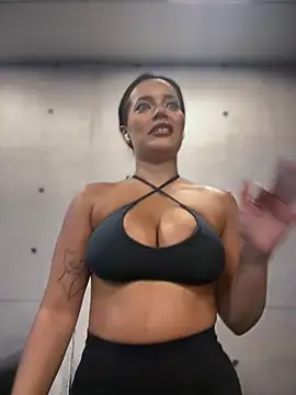 Snapshot of Risky_Workouts chatting on May 2026 06:36:02 PM Risky Workouts online show from May 2026 06:36:02 PM