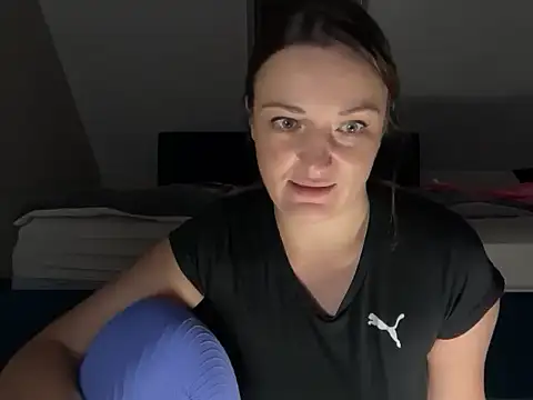 Velvetwitch87 online show from November 2025 06:06:02 PM