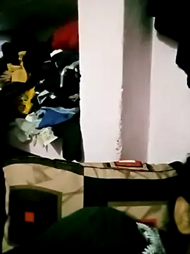 Snapshot of Hot_tin74 chatting on September 2025 06:52:01 PM Hot tin74 online show from September 2025 06:52:01 PM