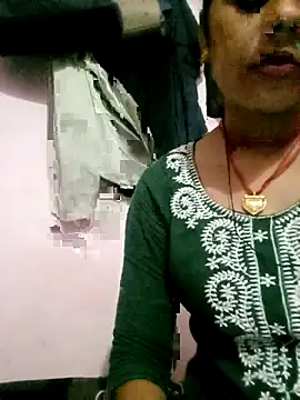 Snapshot of Hot_tin74 chatting on September 2025 05:29:02 PM Hot tin74 online show from September 2025 05:29:02 PM