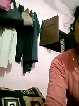 Snapshot of Hot_tin74 chatting on September 2025 07:52:01 PM Hot tin74 online show from September 2025 07:52:01 PM