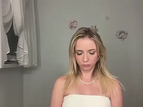 Snapshot of ClaudiaAmore chatting on September 2025 08:19:01 PM ClaudiaAmore online show from September 2025 08:19:01 PM