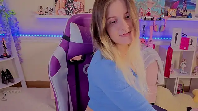 Snapshot of Sonia_Meow chatting on November 2025 06:35:02 AM Sonia Meow online show from November 2025 06:35:02 AM