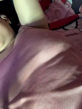 Snapshot of Star-sweet chatting on October 2025 06:35:02 AM Star-sweet online show from October 2025 06:35:02 AM