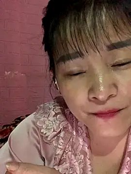 Snapshot of Star-sweet chatting on October 2025 03:00:01 PM Star-sweet online show from October 2025 03:00:01 PM