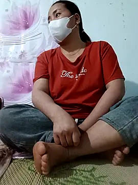 Snapshot of Linda885 chatting on December 2025 08:41:02 AM Linda885 online show from December 2025 08:41:02 AM