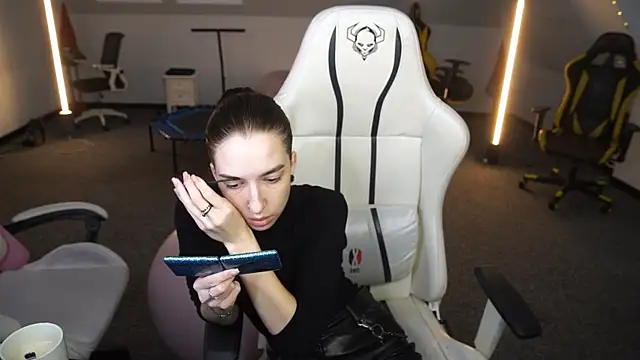 Snapshot of _Lili_054 chatting on October 2025 10:24:01 AM  Lili 054 online show from October 2025 10:24:01 AM