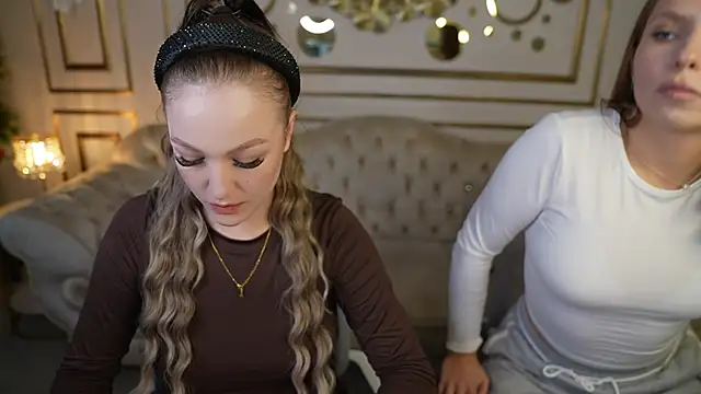 Ella 054 online show from September 2025 11:01:01 AM