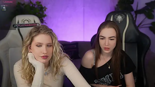 Snapshot of Ella_054 chatting on March 2026 07:40:01 PM Ella 054 online show from March 2026 07:40:01 PM