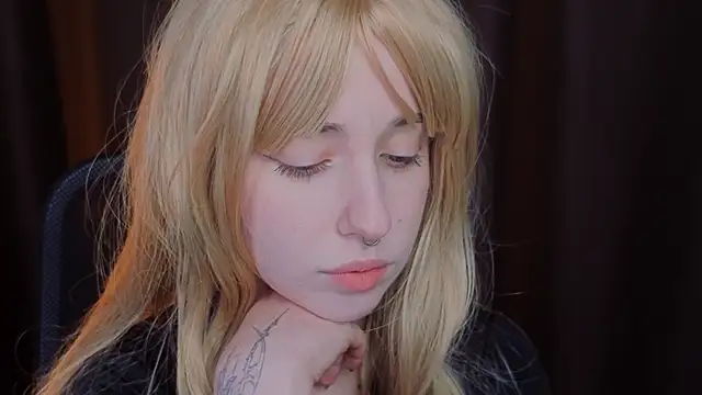 YukiMisa online show from November 2025 04:38:02 PM