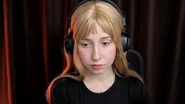 YukiMisa online show from December 2025 02:55:01 PM