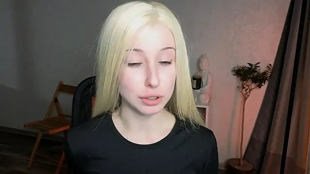 Snapshot of YukiMisa chatting on March 2026 05:29:01 PM YukiMisa online show from March 2026 05:29:01 PM